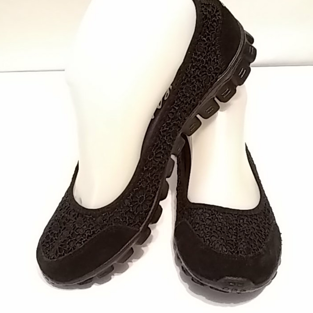 Skechers Black Lace And Suede Slip On Shoes 7 1/2